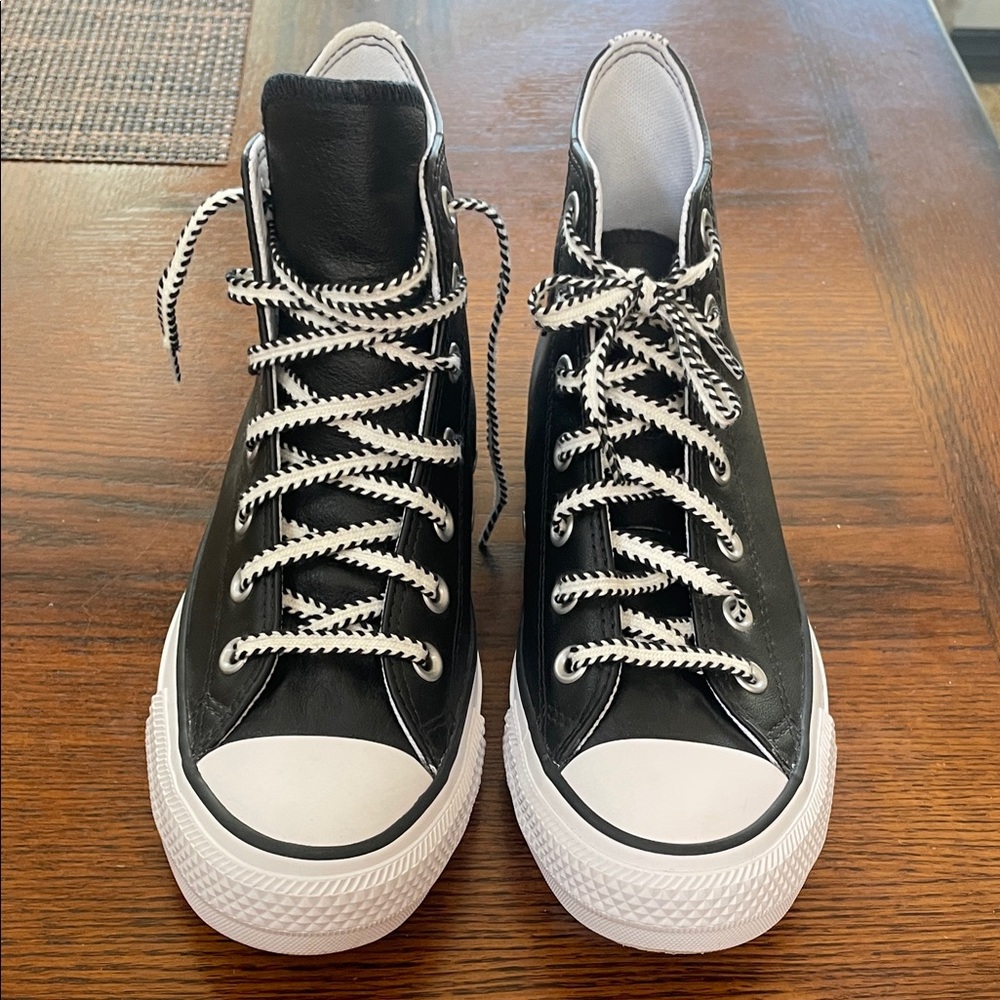 Converse Leather Black and White High-Tops Size 7.5